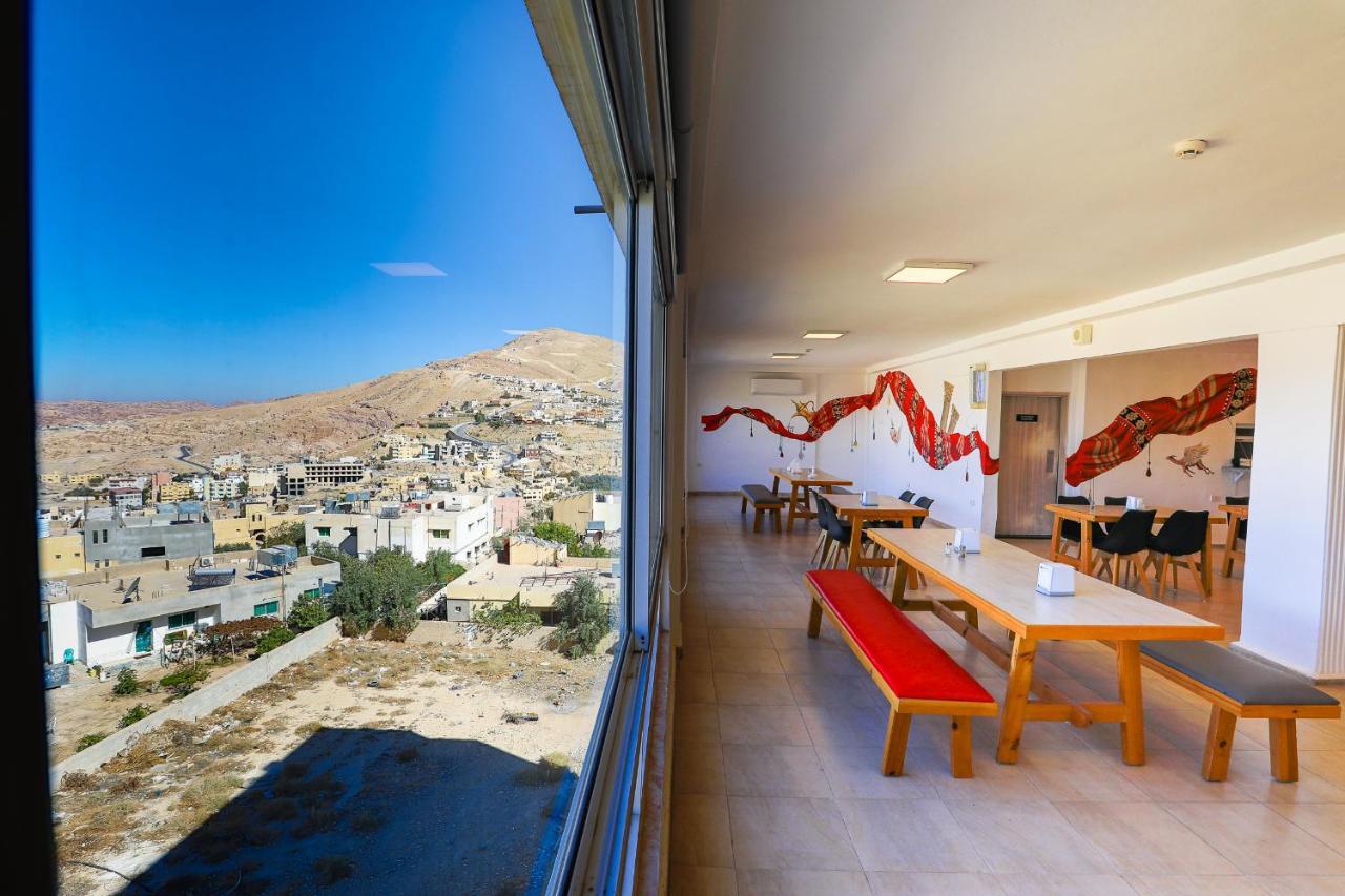 Nomads Hotel Petra Wadi Musa Exterior foto